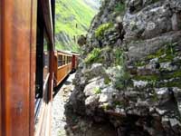Alausi train