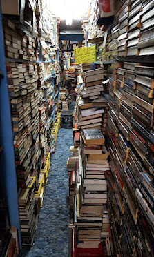Bargain Books Aisle